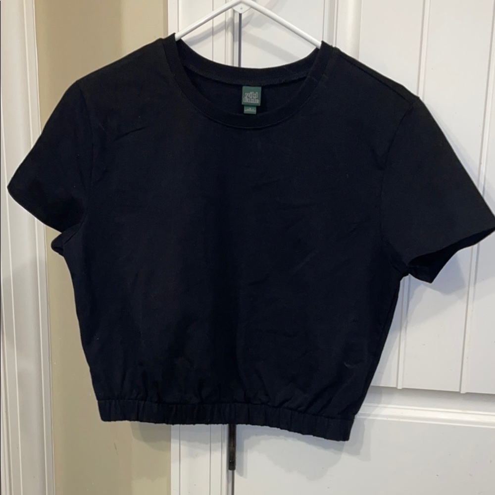 SOLD Thick Weight Black Short sleeve Crop Sweater Sweatshirt Top